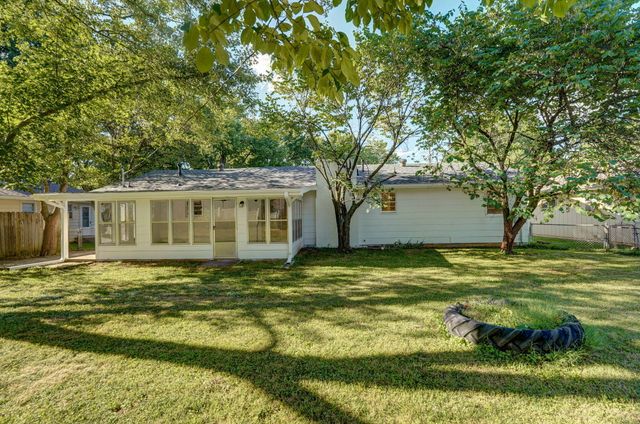 1156 East Greenwood Street, Springfield, MO 65807