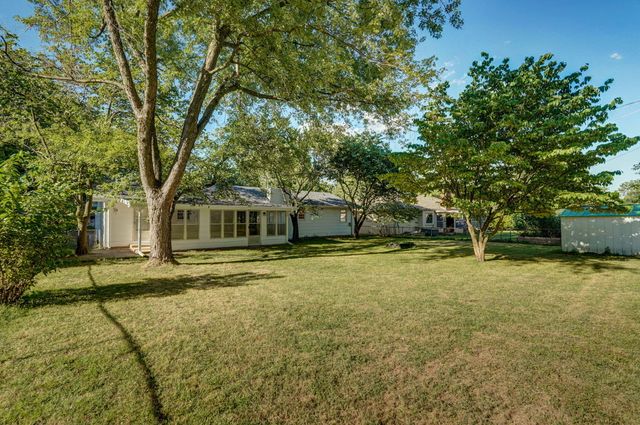 1156 East Greenwood Street, Springfield, MO 65807