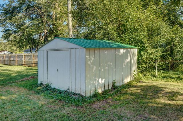 1156 East Greenwood Street, Springfield, MO 65807