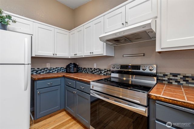 942 Walker Avenue, Oak Harbor, WA 98277