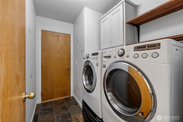 942 Walker Avenue, Oak Harbor, WA 98277