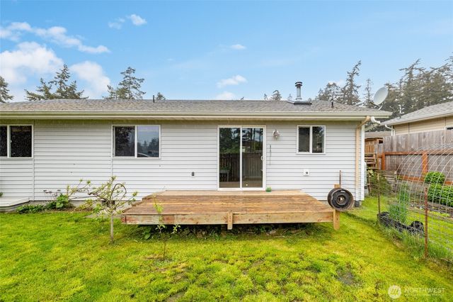 942 Walker Avenue, Oak Harbor, WA 98277