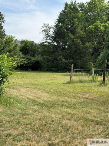 85 Pergola Avenue, Monroe, NJ 08831