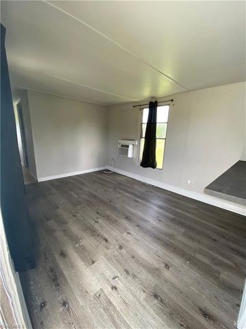 8086 Heck DR 6, North Fort Myers, FL 33917