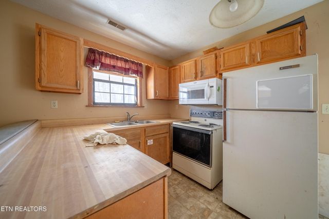 1438 AM King Way, Sevierville, TN 37876