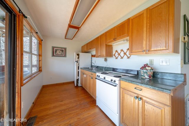 1438 AM King Way, Sevierville, TN 37876
