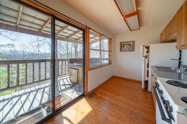 1438 AM King Way, Sevierville, TN 37876