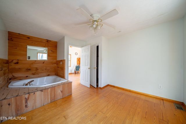 1438 AM King Way, Sevierville, TN 37876