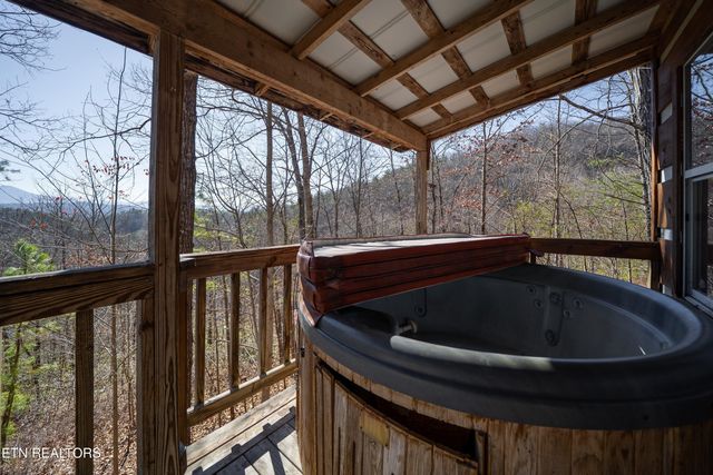1438 AM King Way, Sevierville, TN 37876
