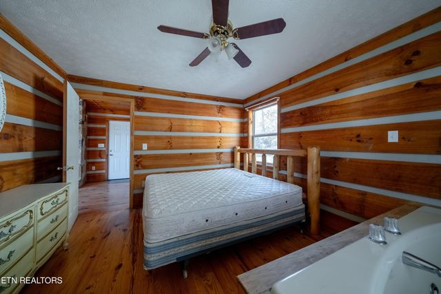 1438 AM King Way, Sevierville, TN 37876