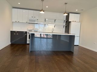 115 Lake Street 317, Libertyville, IL 60048