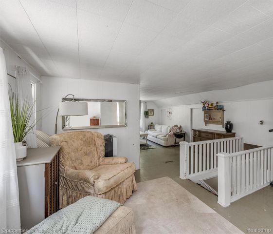 24379 Tamarack Trail, Southfield, MI 48075