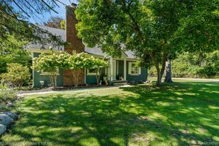 24379 Tamarack Trail, Southfield, MI 48075