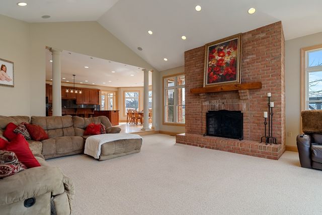 15644 NW Marshallville St, Canal Fulton, OH 44614