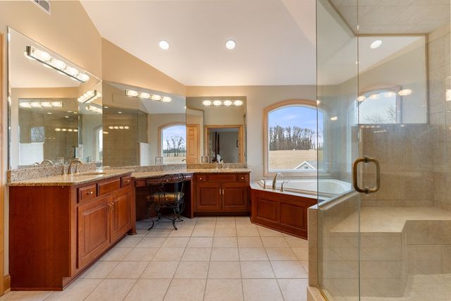 15644 NW Marshallville St, Canal Fulton, OH 44614