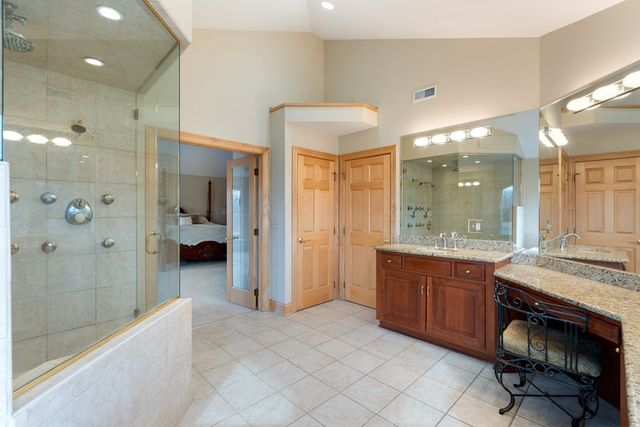 15644 NW Marshallville St, Canal Fulton, OH 44614