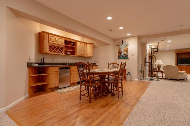 15644 NW Marshallville St, Canal Fulton, OH 44614