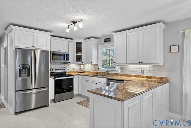 7443 Pinehurst Dr, Quinton, VA 23141