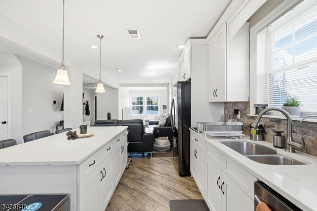 538 W Broad St, Westfield Town, NJ 07090