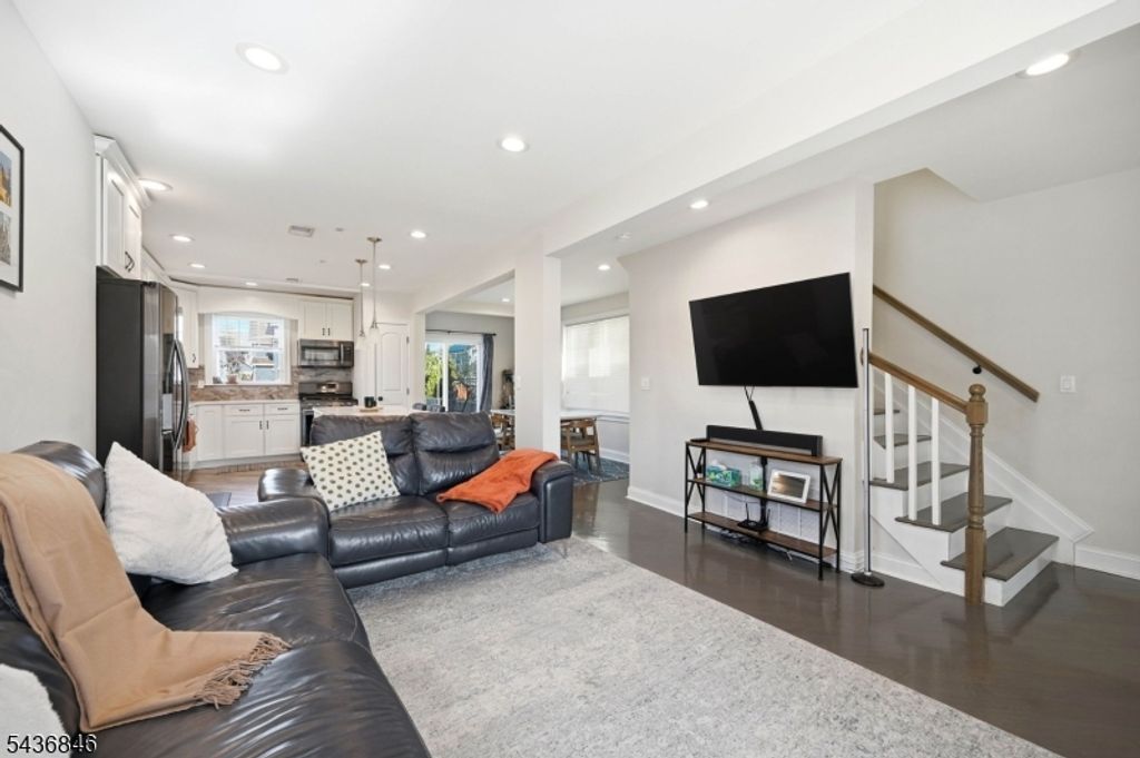 538 W Broad St, Westfield Town, NJ 07090 — photo 4