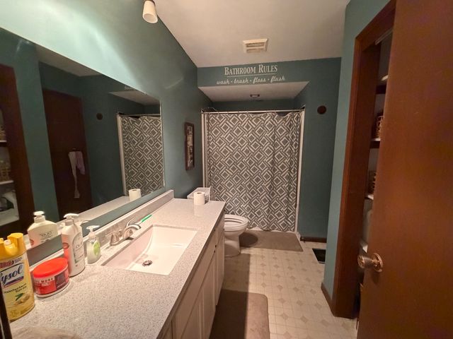 812 10th Street, De Witt, IA 52742