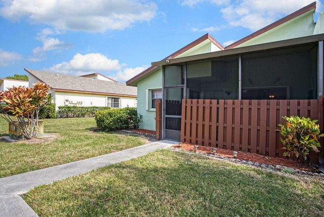 1732 W Sanderling Lane 1, Fort Pierce, FL 34982