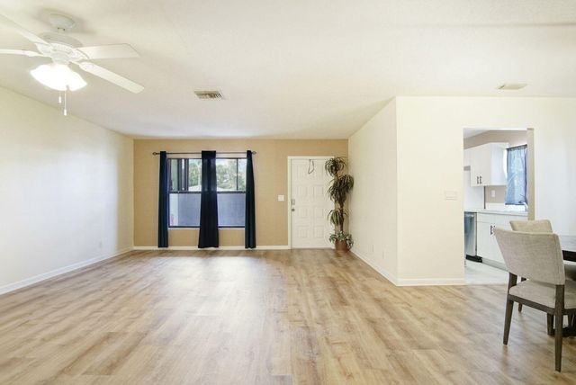 1732 W Sanderling Lane 1, Fort Pierce, FL 34982