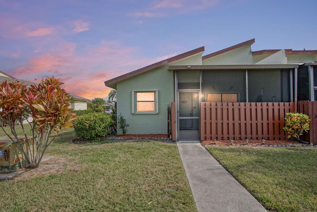 1732 W Sanderling Lane 1, Fort Pierce, FL 34982