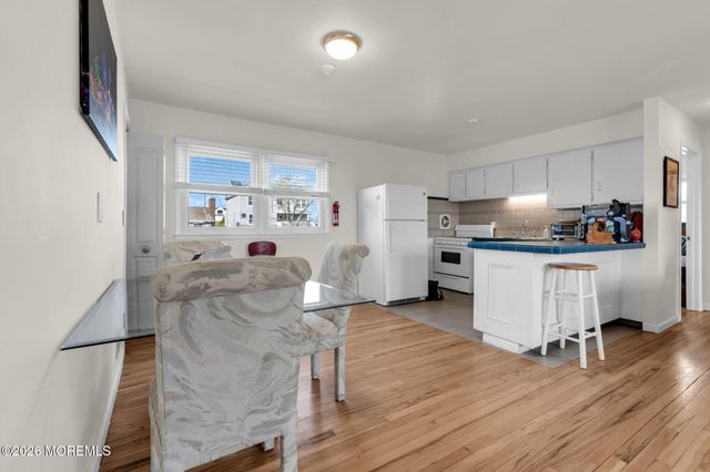 330 Cheryl Drive, Toms River, NJ 08753