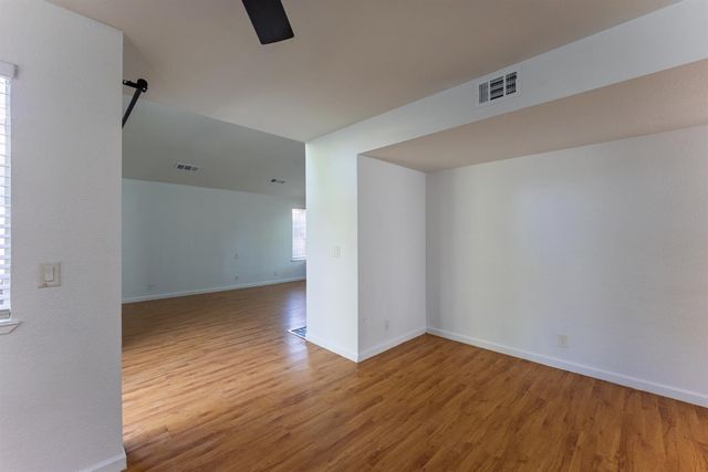 8265 Calla Way, Sacramento, CA 95828