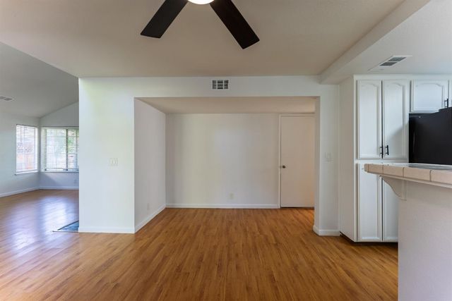 8265 Calla Way, Sacramento, CA 95828