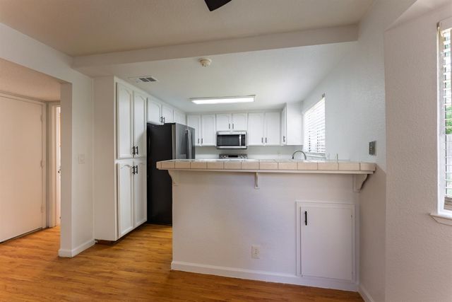 8265 Calla Way, Sacramento, CA 95828