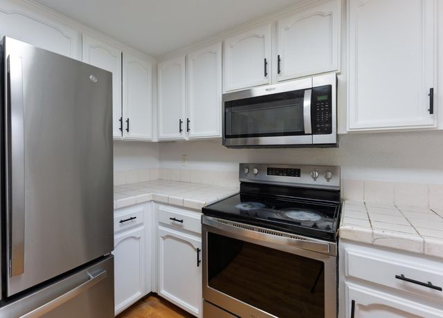 8265 Calla Way, Sacramento, CA 95828