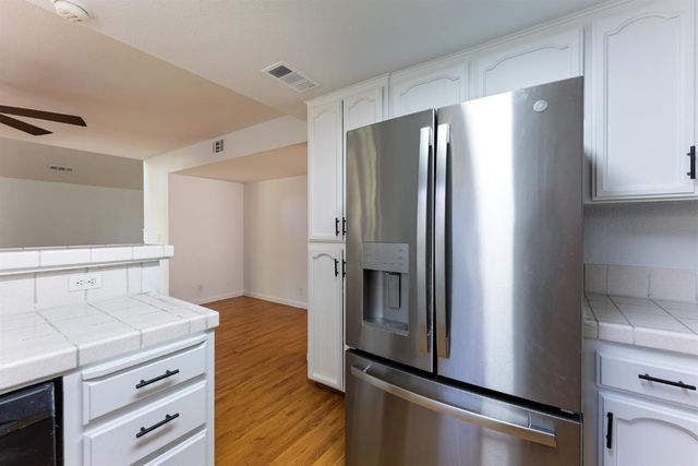 8265 Calla Way, Sacramento, CA 95828