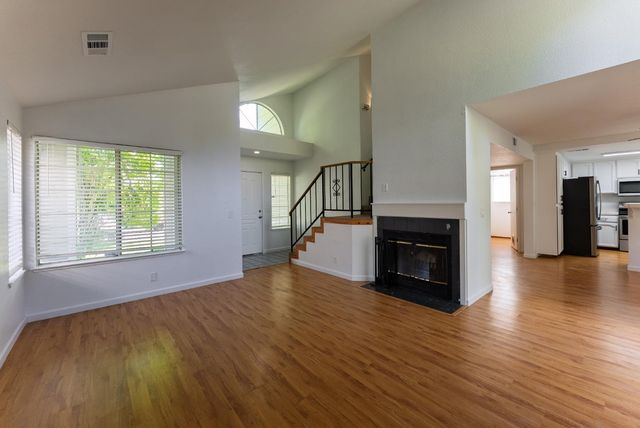 8265 Calla Way, Sacramento, CA 95828