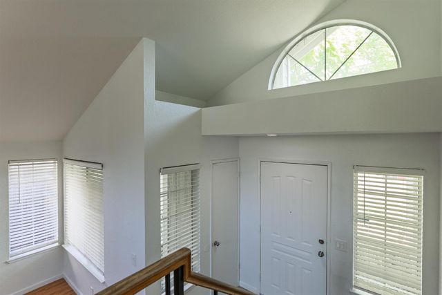 8265 Calla Way, Sacramento, CA 95828