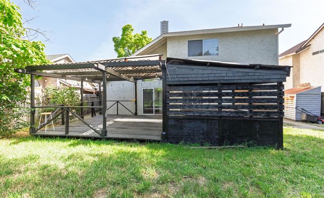 8265 Calla Way, Sacramento, CA 95828