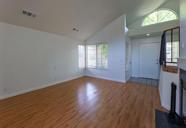 8265 Calla Way, Sacramento, CA 95828
