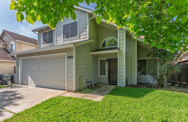 8265 Calla Way, Sacramento, CA 95828