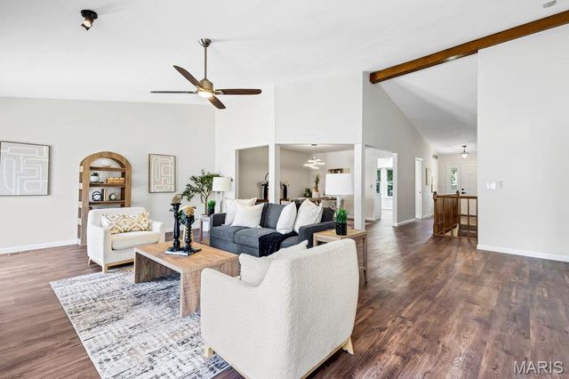 15809 Kersten Ridge Dr, Chesterfield, MO 63017