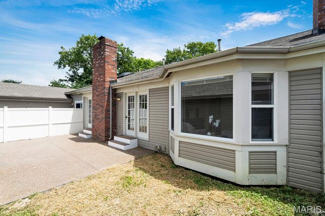 15809 Kersten Ridge Dr, Chesterfield, MO 63017