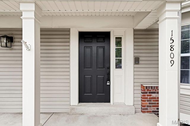 15809 Kersten Ridge Dr, Chesterfield, MO 63017