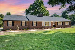 5211 Ventura Drive, Greensboro, NC 27406