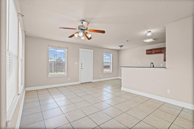 1503 Claremont CIR, Marble Falls, TX 78654