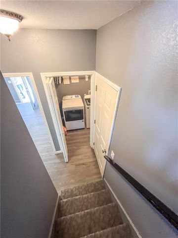 404 E Colony Avenue, East Lynne, MO 64743