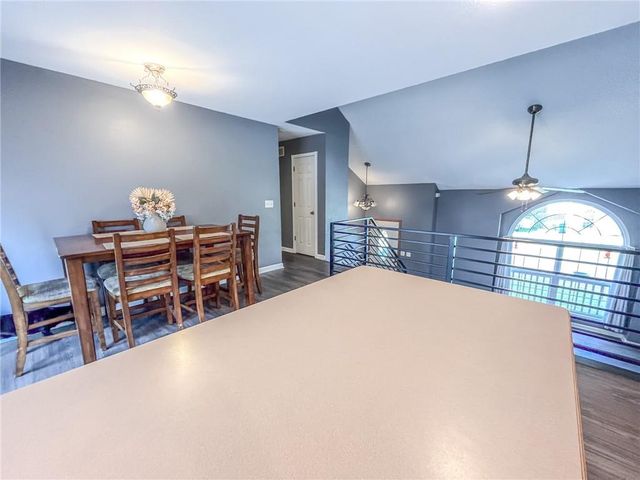 404 E Colony Avenue, East Lynne, MO 64743