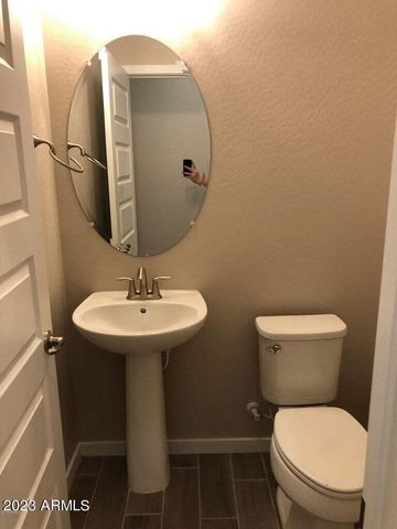 594 W WESTCHESTER Avenue, Tempe, AZ 85283