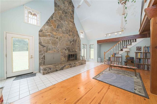 1068 Nathan Lane, Pinnacle, NC 27043