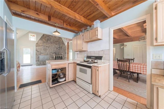 1068 Nathan Lane, Pinnacle, NC 27043
