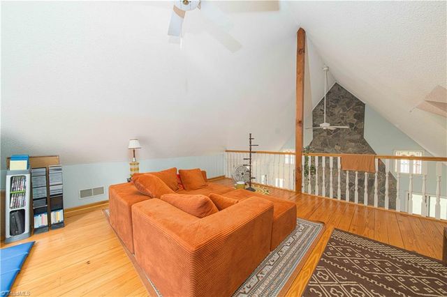1068 Nathan Lane, Pinnacle, NC 27043